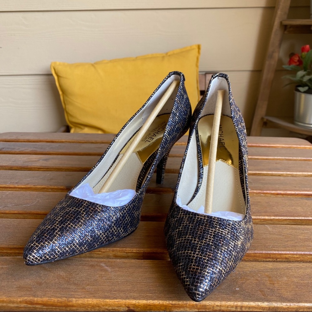 MICHAEL Michael Kors MK Flex Mid Pump Cheetah. 8M